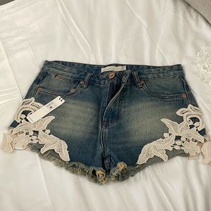 Costa Blanco Denim lace shorts
